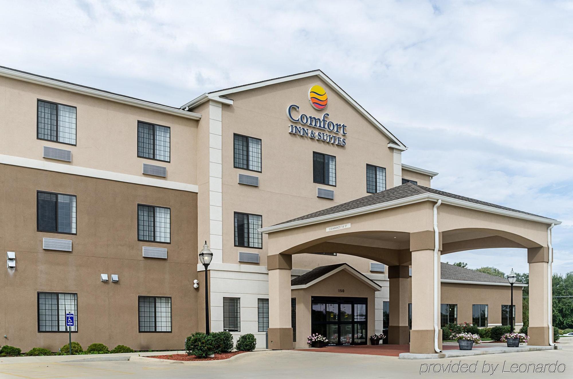 Comfort Inn & Suites Lawrence - University Area Exterior foto